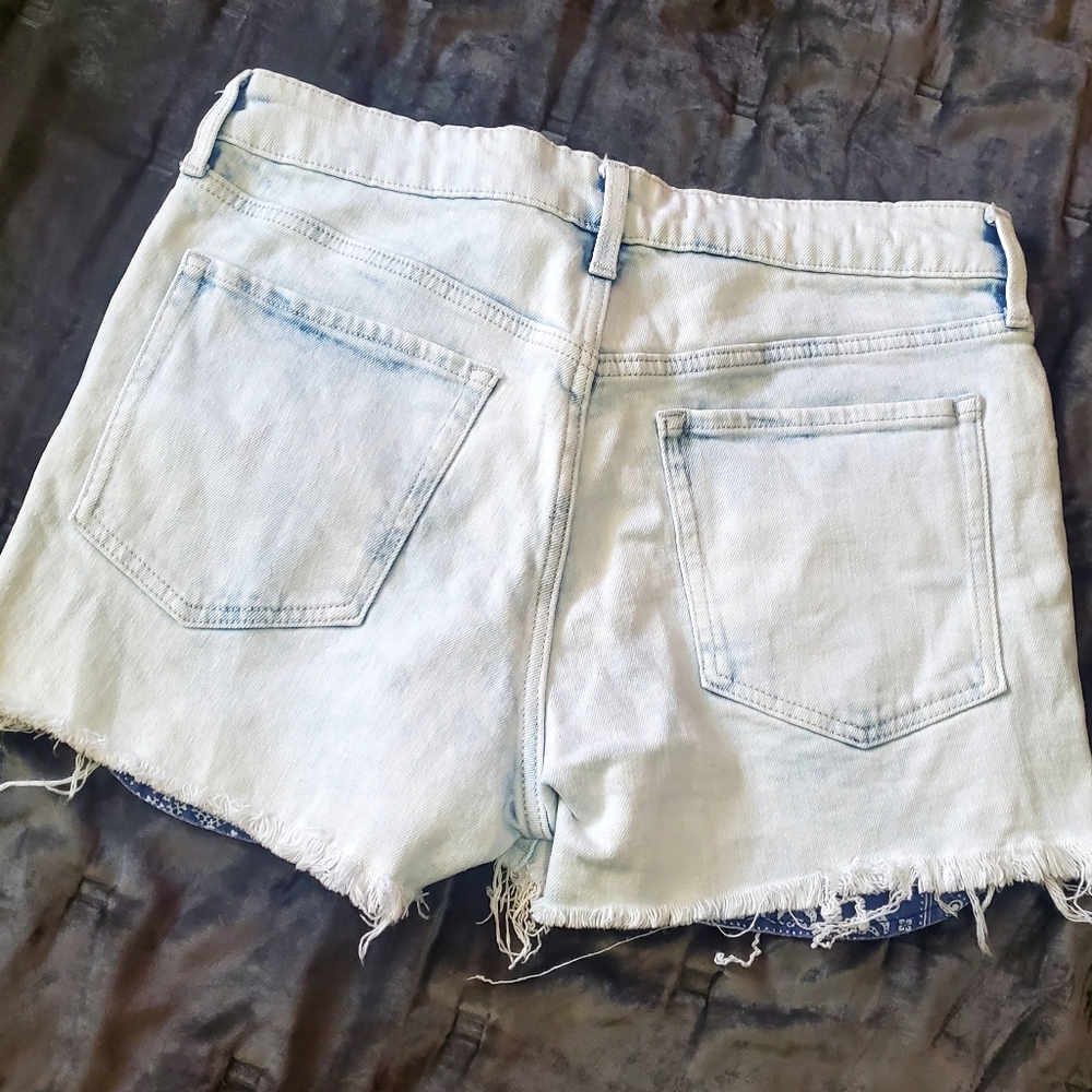 Old Navy Jean Shorts - Picture 2 of 4